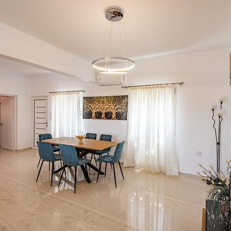 Istron Mirabella Villas ภายนอก รูปภาพ